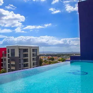  Apartment With Roof Pool.